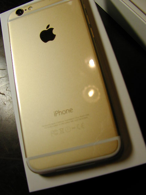 iPhone 6の裏側(ゴールド)